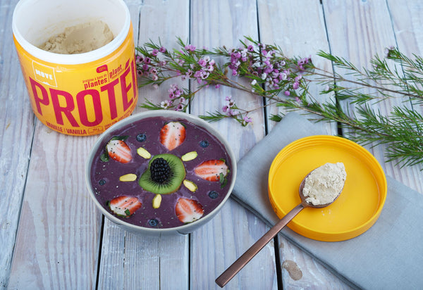 Smoothie bol au mélange de baies