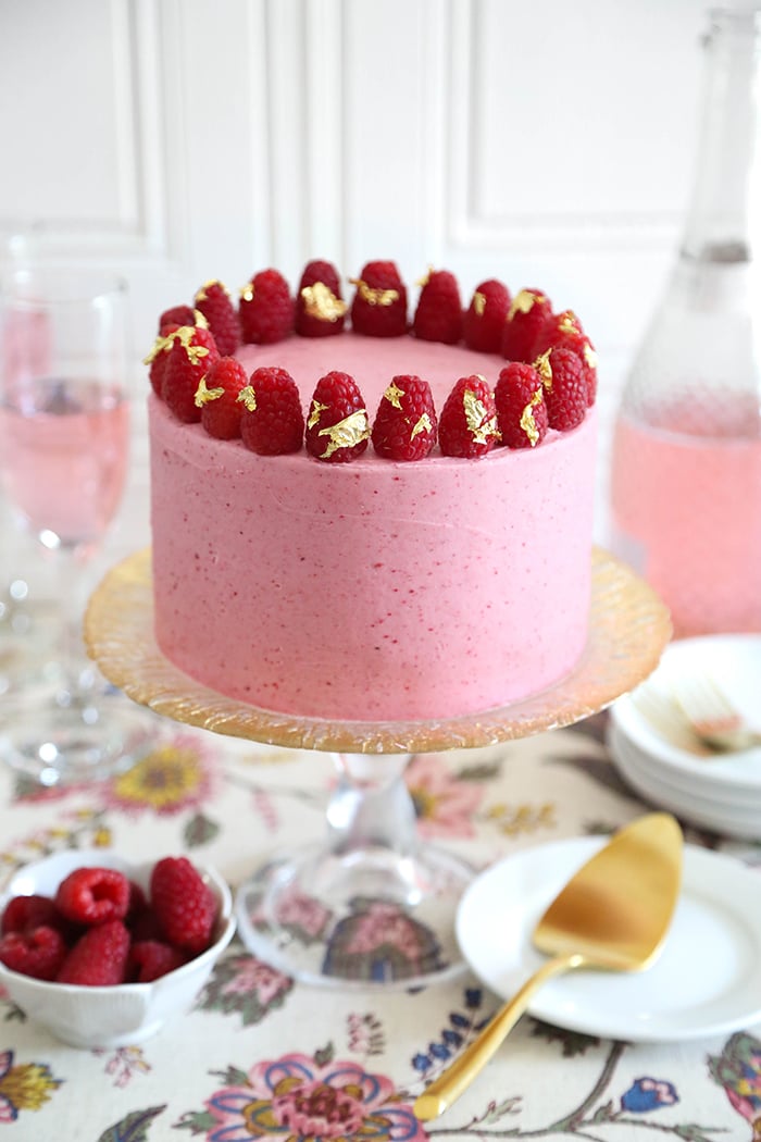 Raspberry Ros&eacute; Cake